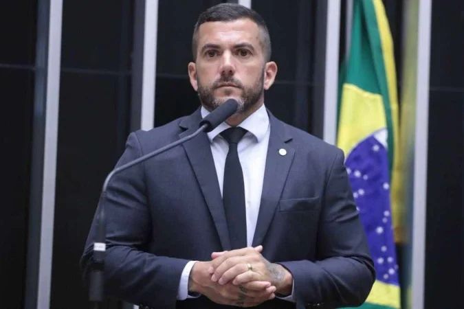 Carlos Jordy protocola ação judicial sobre campanha