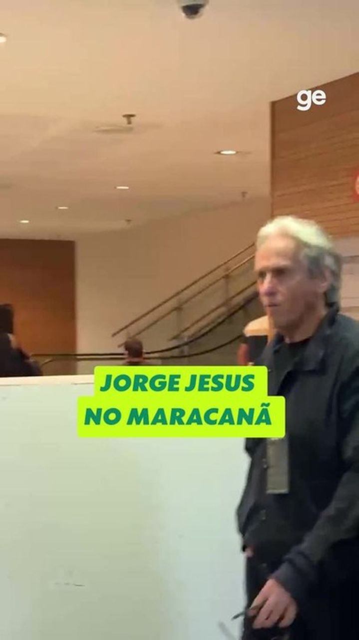 Jorge Jesus chegando ao Maracanã
