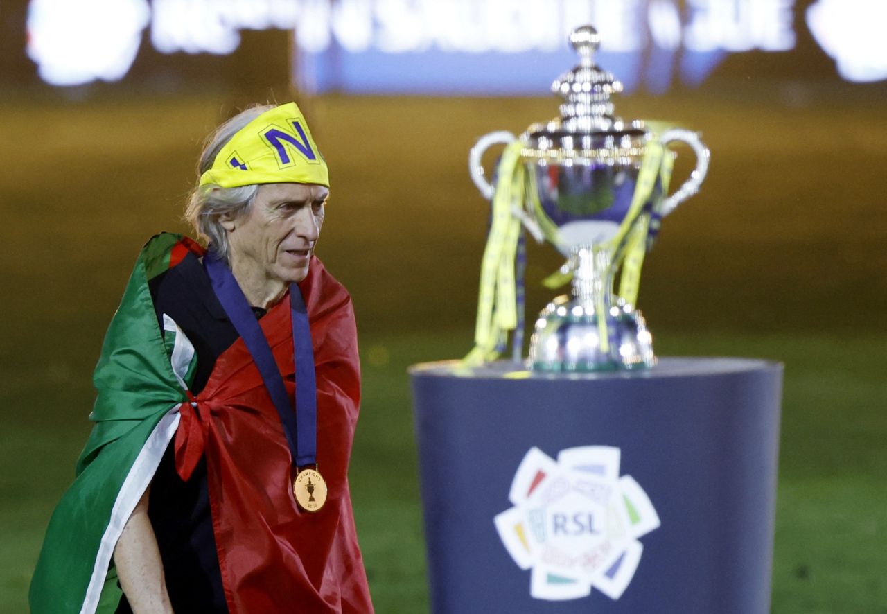 Jorge Jesus comemorando título pelo Al Nassr