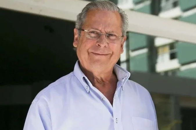 José Dirceu deixa o Hospital Sírio-Libanês após tratamento