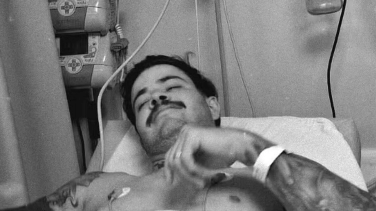 Jottapê deitado em leito hospitalar