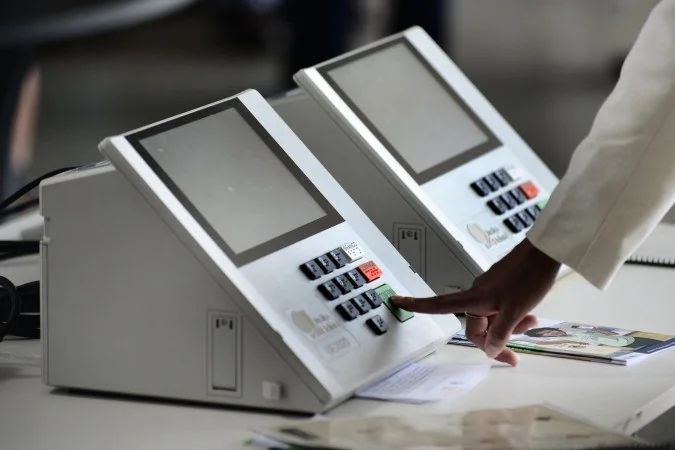 Jovens em debate político