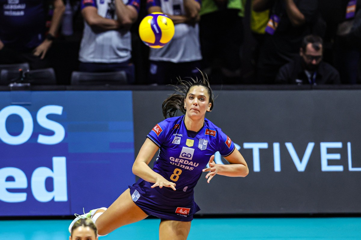 Julia Kudiess após partida da final da Superliga