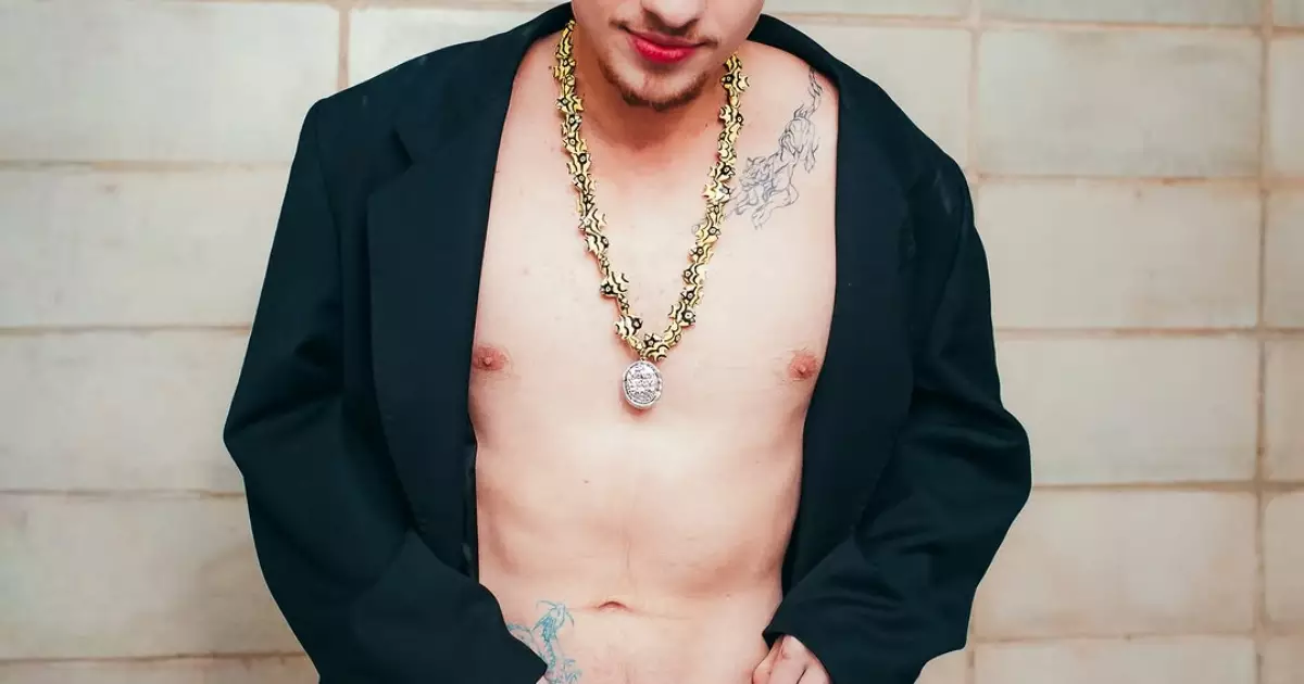 Juliano Floss dançando SWIM nos Estúdios Globo