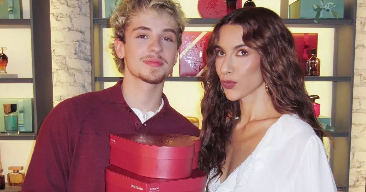 Juliano Floss e Marina Sena