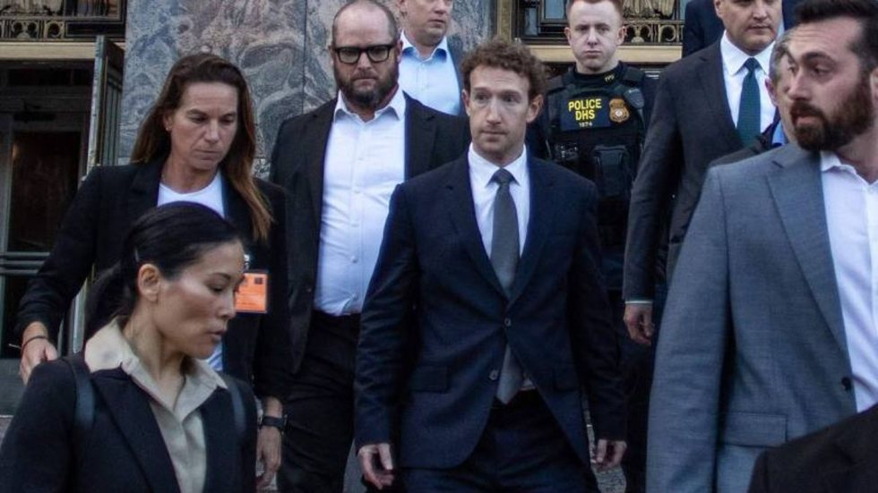 Tribunal de Los Angeles durante veredicto sobre redes sociais