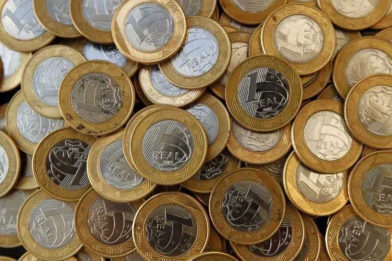 tela com taxas de juros e indicadores financeiros