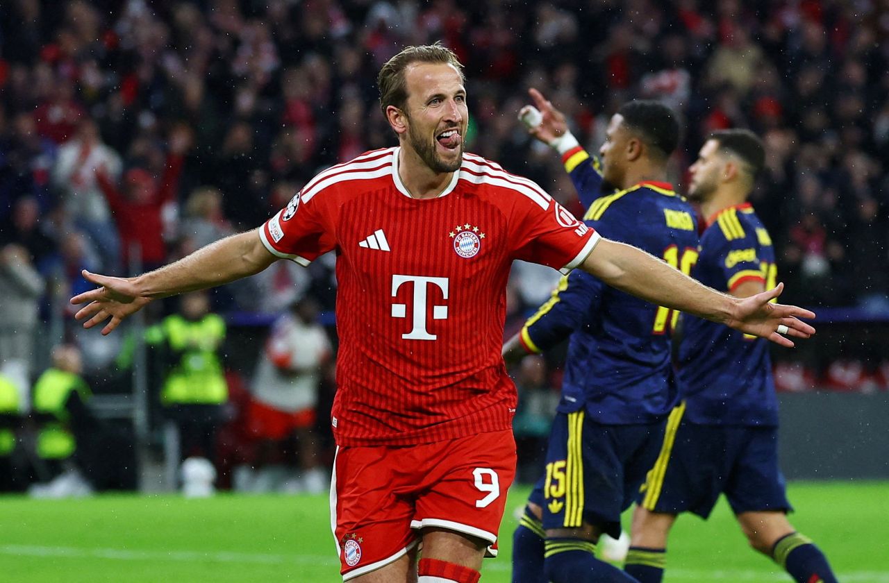Harry Kane comemorando gol pelo Bayern de Munique