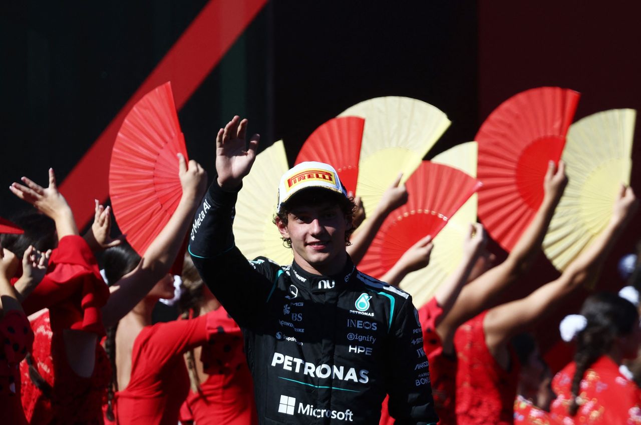 Kimi Antonelli celebrando vitória no GP da Espanha