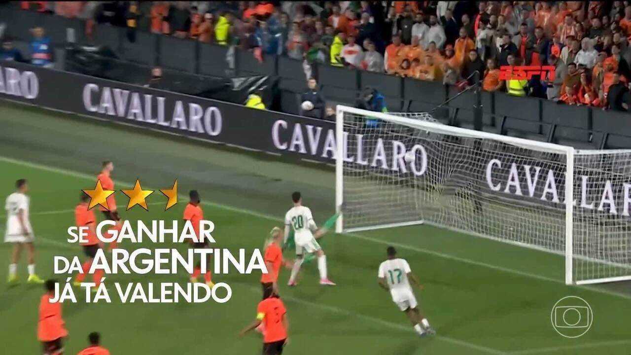 Ronald Koeman em coletiva de imprensa