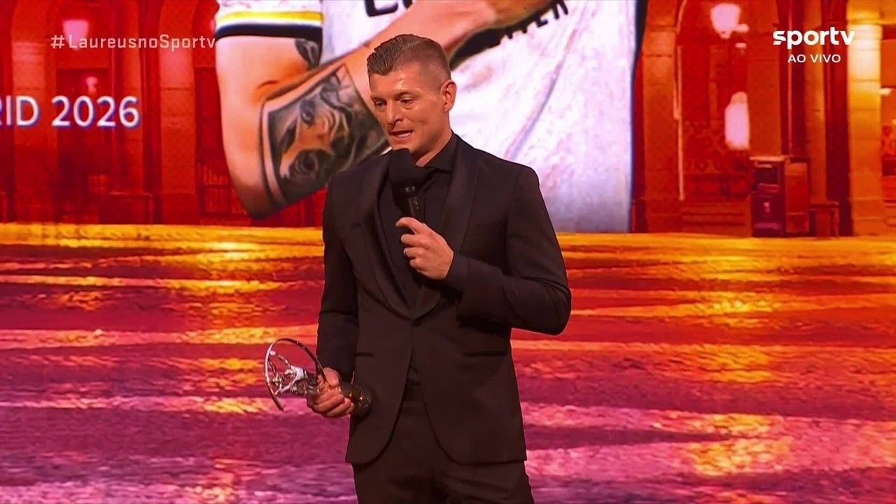 Toni Kroos falando após premiação sobre a fase do Real Madrid