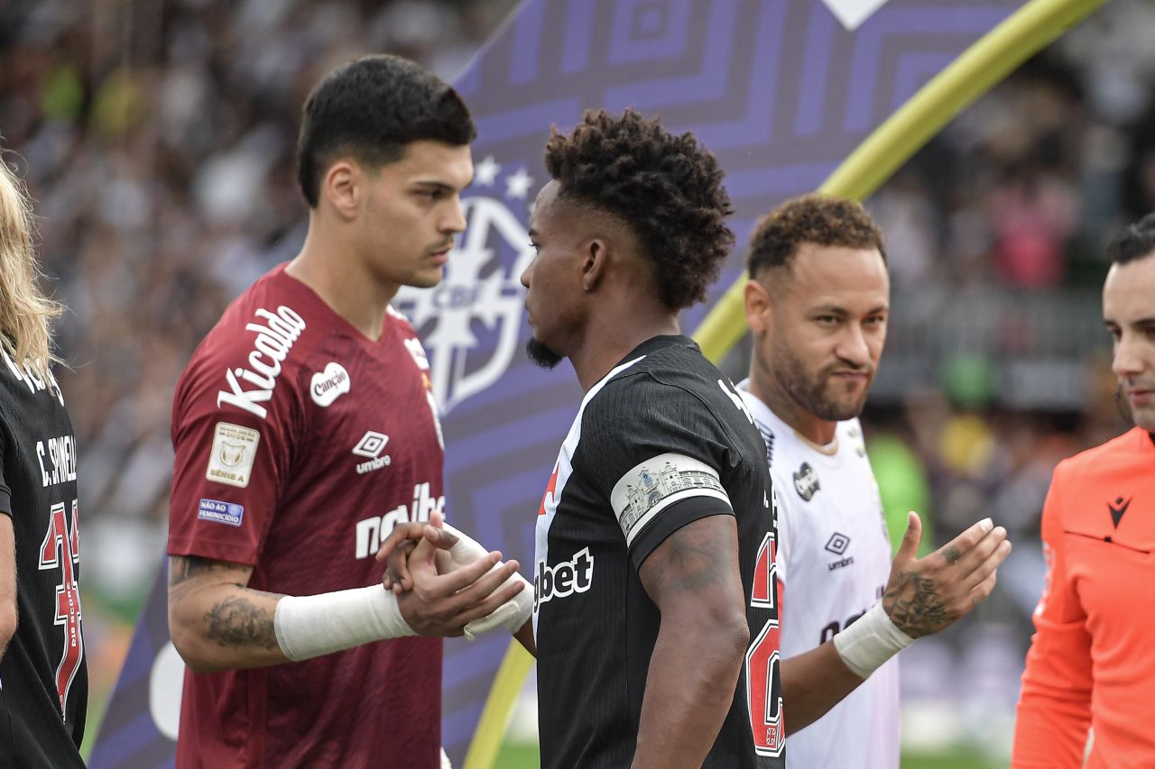 Neymar e Thiago Mendes antes de Vasco x Santos