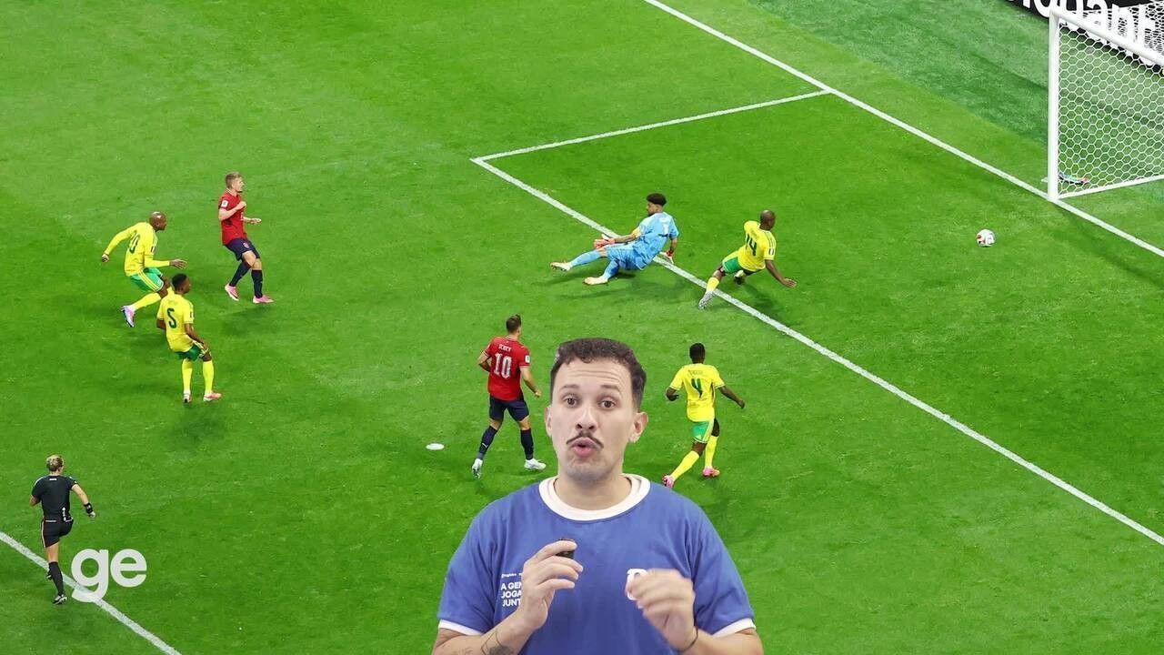 Jogador faz cambalhota antes de cobrar lateral