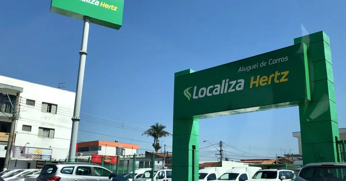 Logotipo da Localiza em fachada de edifício