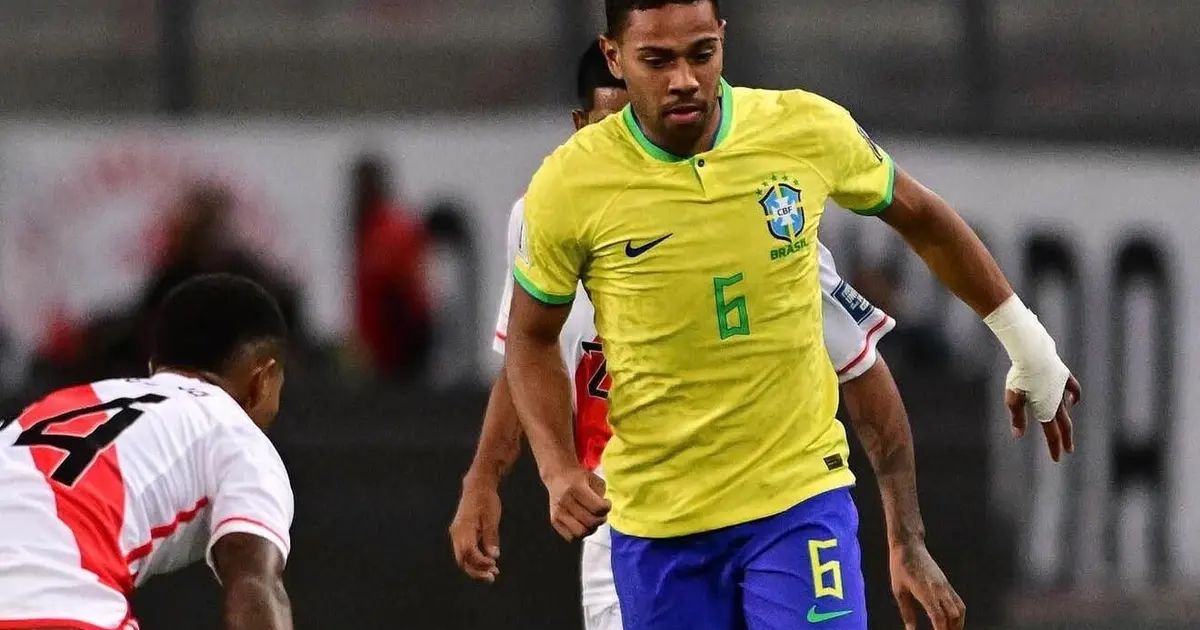 Renan Lodi em ação pelo Atlético-MG