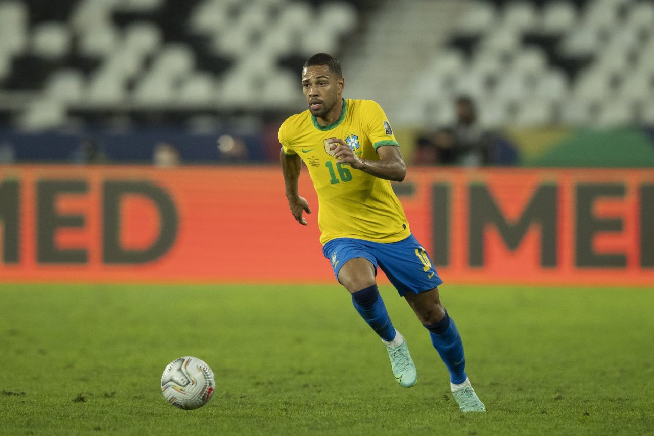 Renan Lodi em ação pelo Atlético-MG