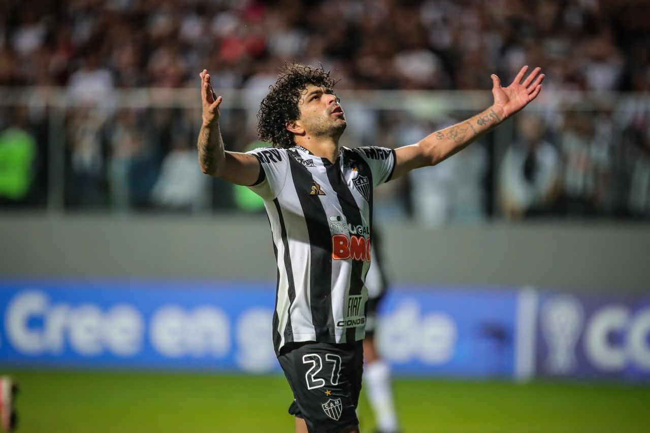 Luan apresentado como técnico do São Luís-GO