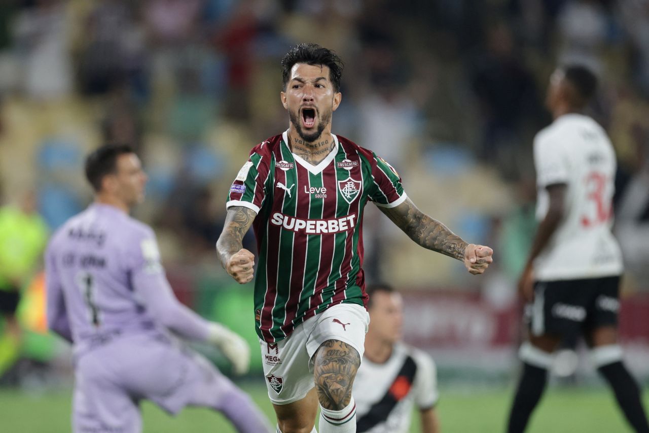 Lucho Acosta comemora gol pelo Fluminense no Maracanã