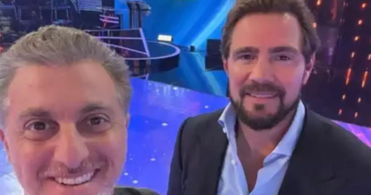 Luciano Huck em evento público