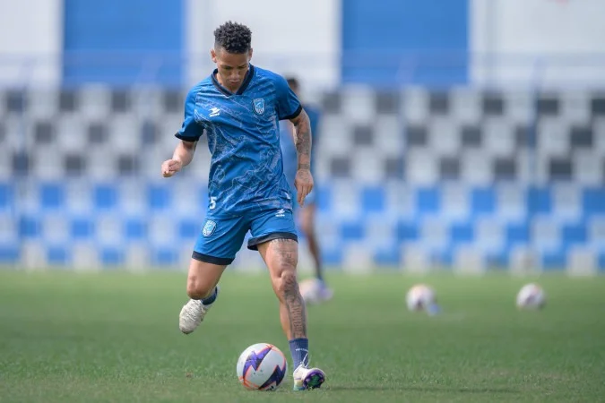 Diego Lugano no Estádio Juscelino Kubitschek