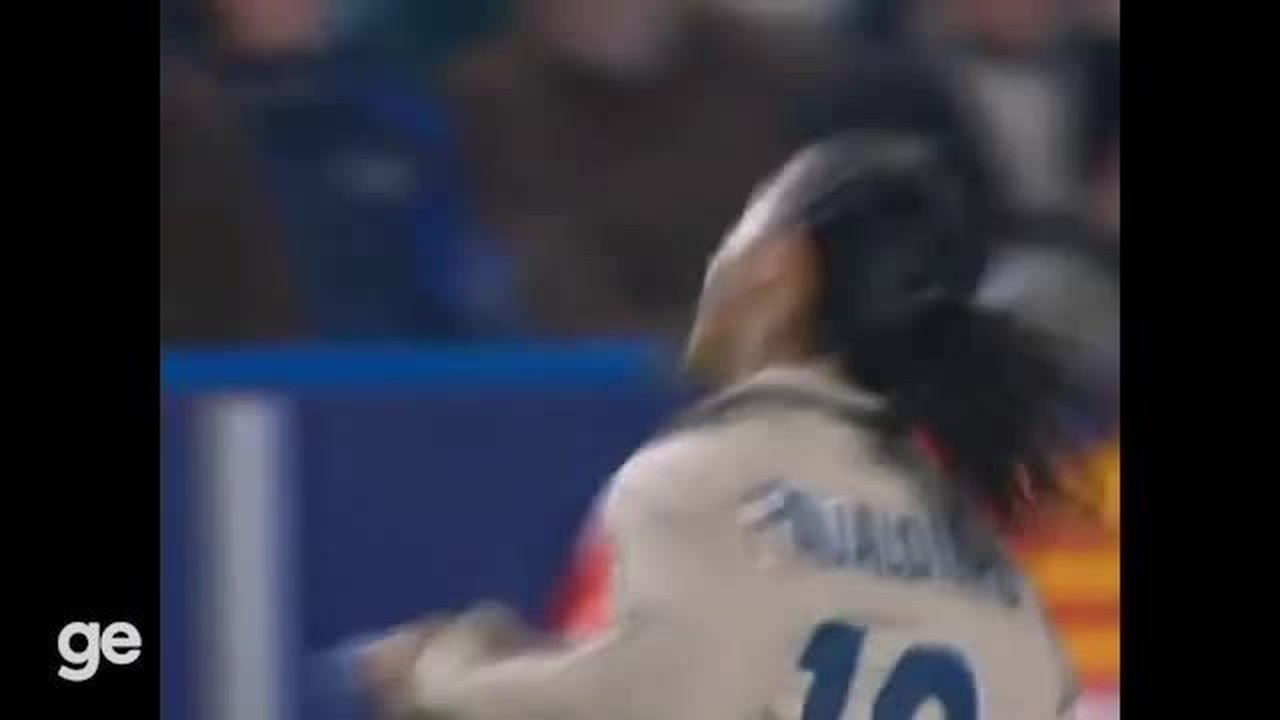 Luís Otávio comemora gol pelo Orlando City