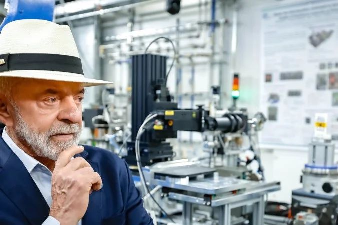 Presidente Lula durante cerimônia da Petrobras em Paulínia
