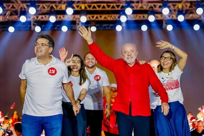 Presidente Lula durante comício em Teresina