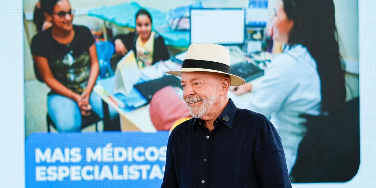 Presidente Lula em visita ao Hospital Universitário de Rio Verde
