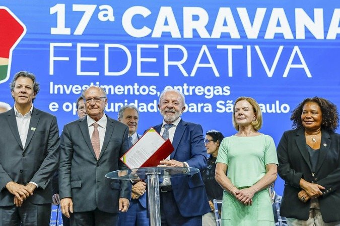 Lula em discurso na Caravana Federativa em São Paulo