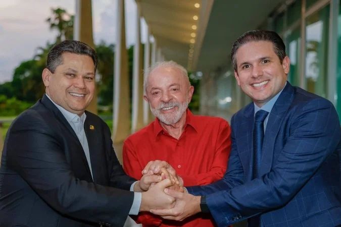 Lula com Davi Alcolumbre e Hugo Motta no Palácio da Alvorada