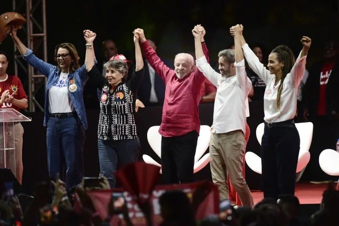 Lula discursa em comício na Praça do Trabalhador, Ceilândia