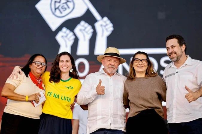 Lula em ato do MTST em Taboão da Serra