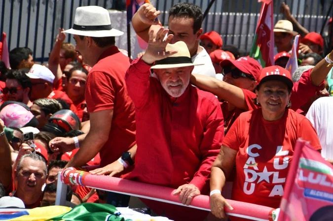 Lula em passeata em Natal