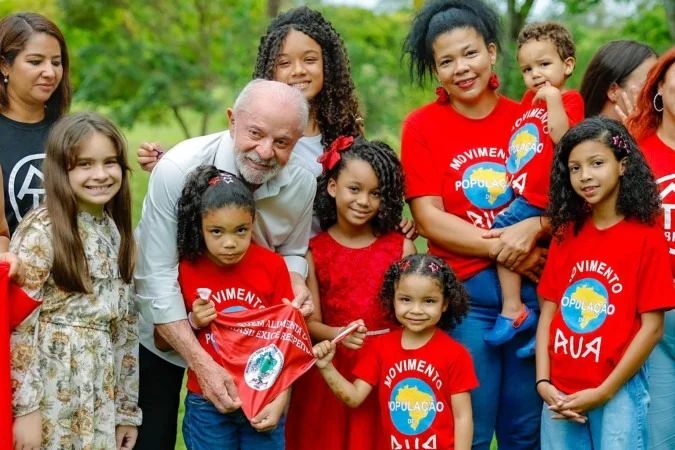 Presidente Lula em entrevista após missa no Palácio da Alvorada