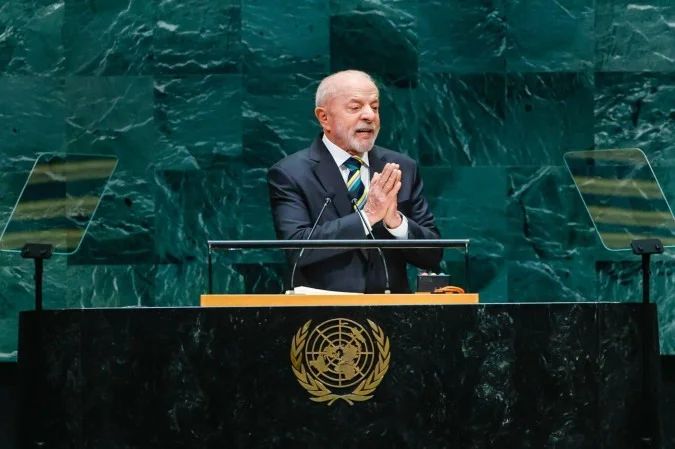 Presidente Lula discursando na ONU