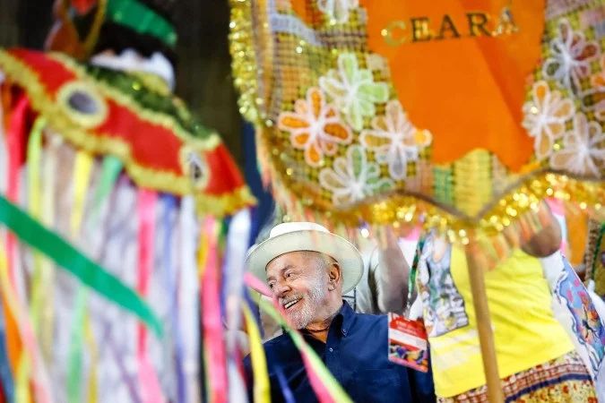 Lula discursa em evento cultural em Aracruz