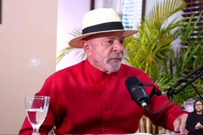 Lula em Juazeiro do Norte durante entrevista sobre obras hídricas