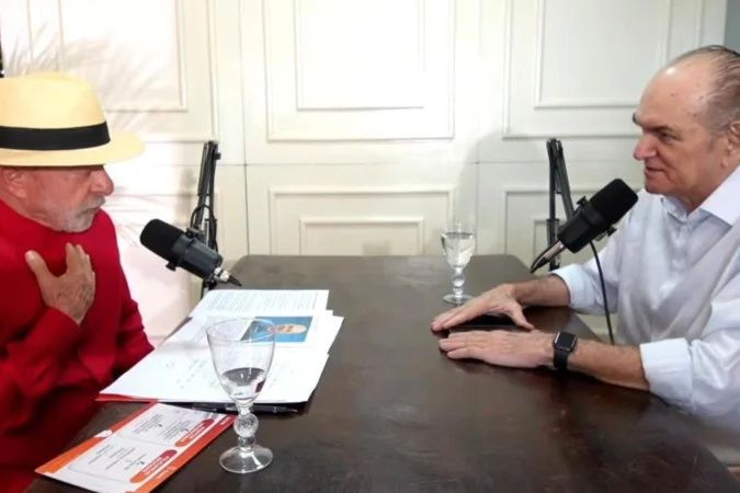 Presidente Lula durante entrevista em rádio