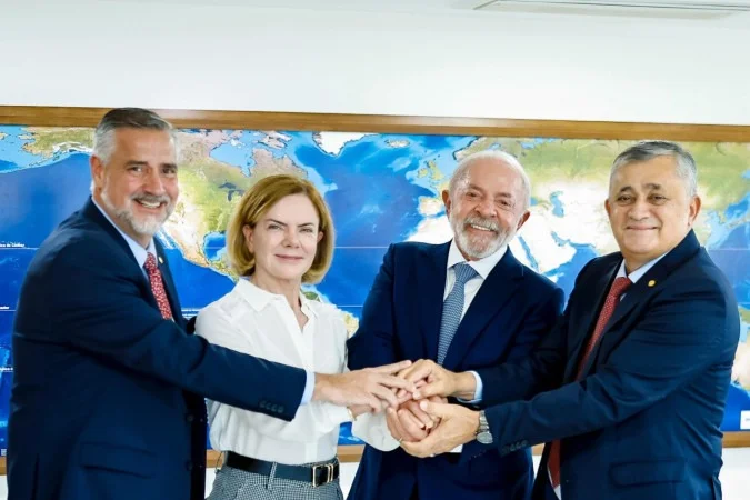 Lula recebe José Guimarães no Planalto
