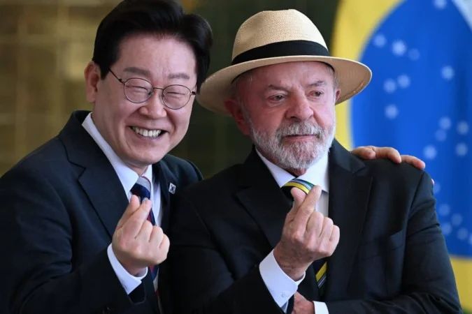 Lula e Lee Jae-myung no Palácio da Alvorada