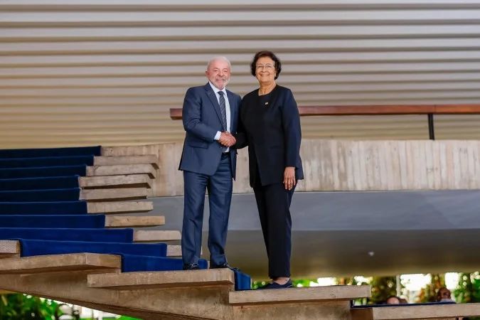 Lula e presidente do Suriname durante assinatura no Itamaraty
