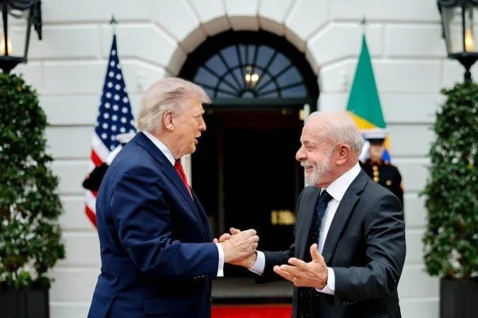 Presidente Lula em ligação telefônica