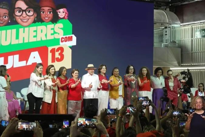 Presidente Lula discursa no ato Mulheres com Lula em Belo Horizonte