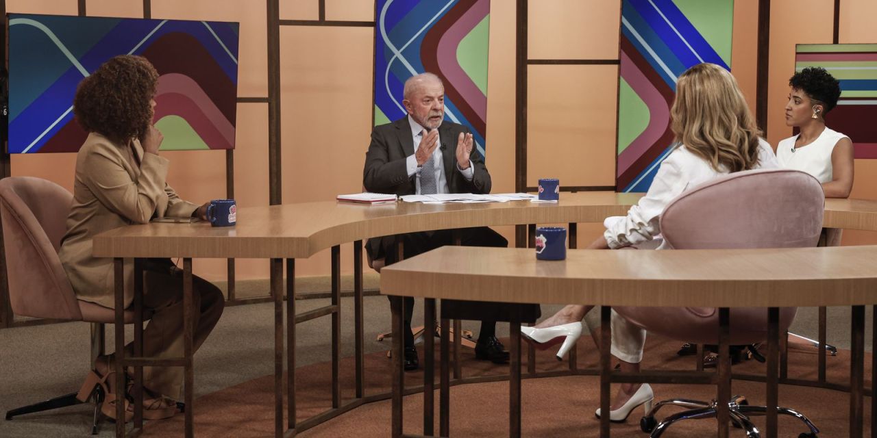Presidente Lula durante entrevista no programa Sem Censura