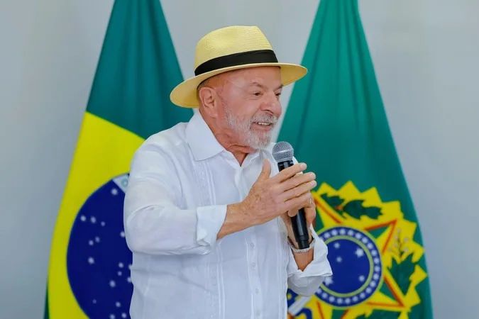 Presidente Lula durante entrevista