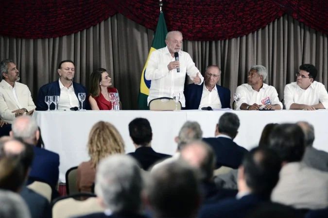 Presidente Lula em reunião do PT