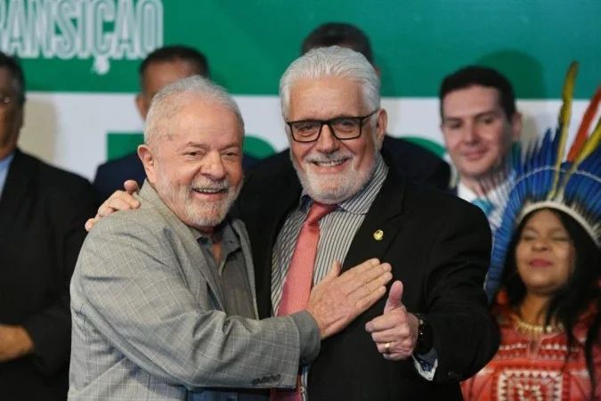 Lula e Jaques Wagner no Palácio do Alvorada