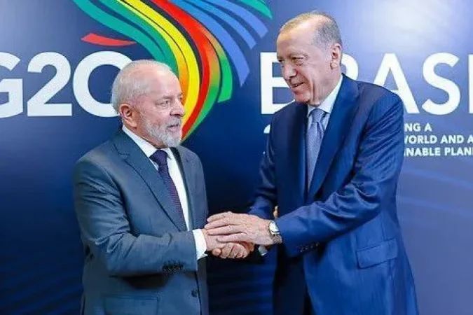Lula em ligação com Erdogan