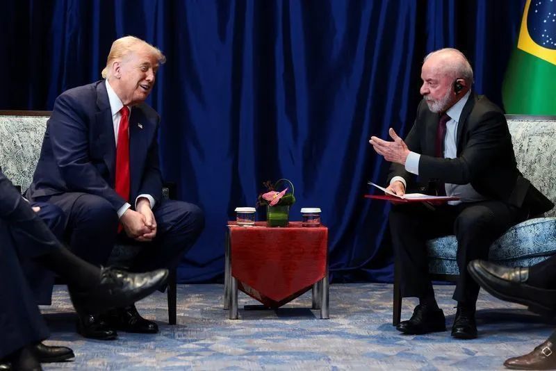 Lula e Trump em ligação telefônica