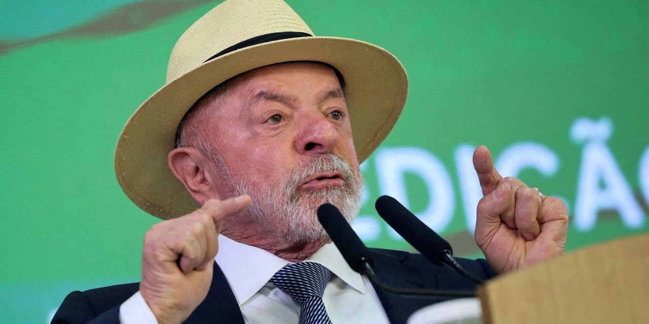 Luiz Inácio Lula da Silva durante evento do MTST